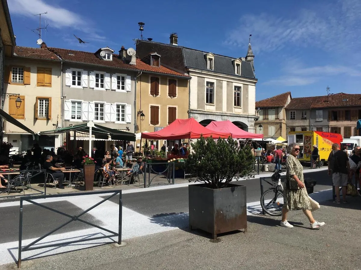 ** Bed & Breakfast Le Chateau Aspet B&B France